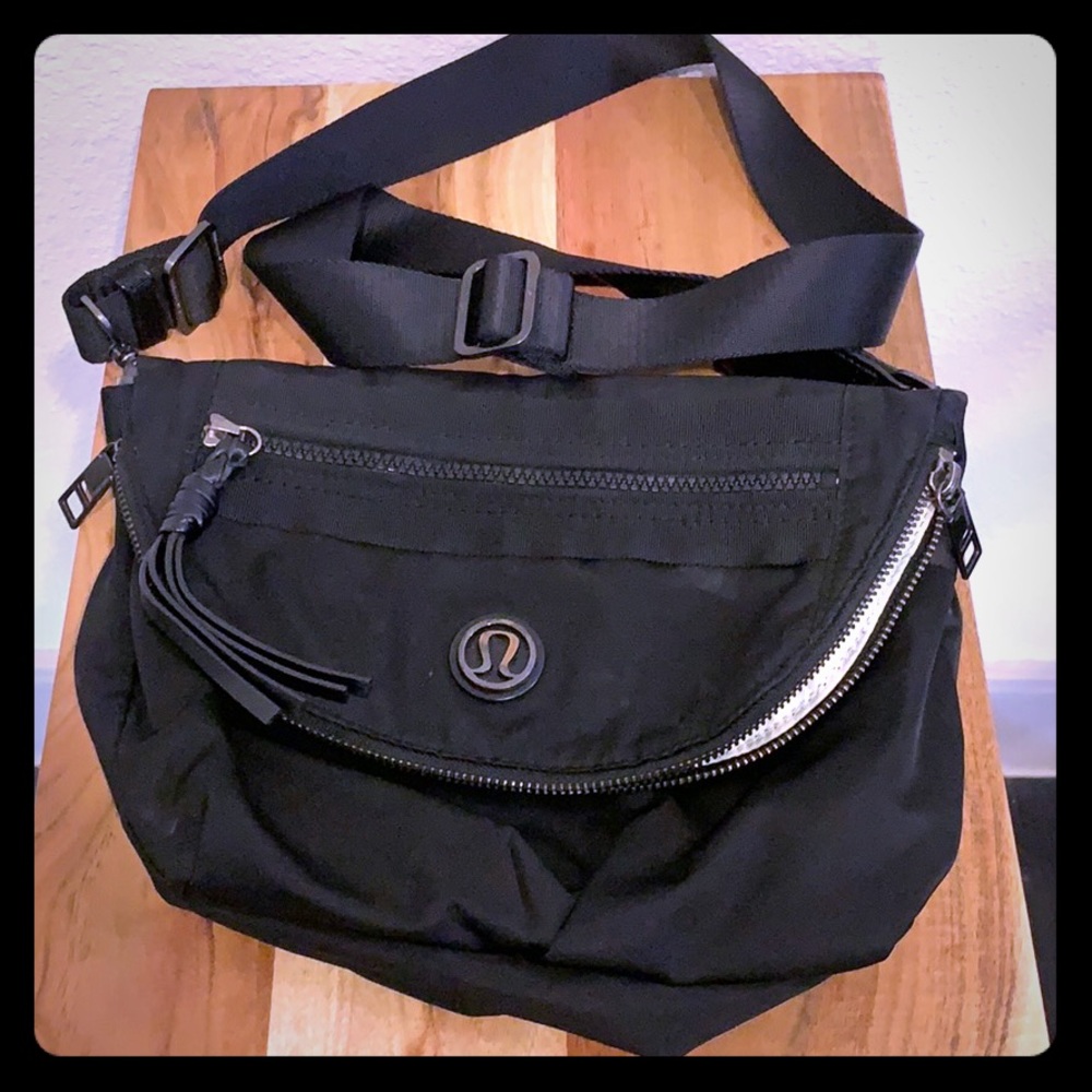 Lululemon All Night Festival Bag